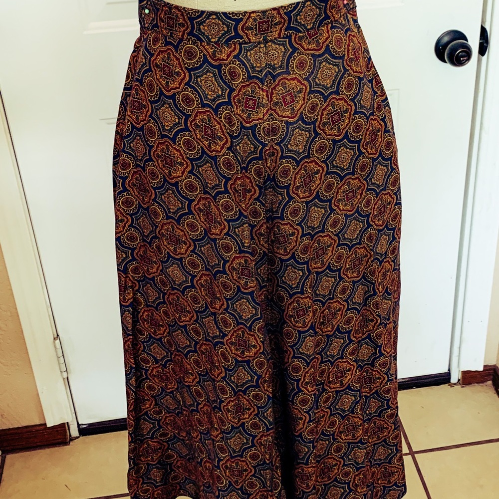 Petite pocket skirt